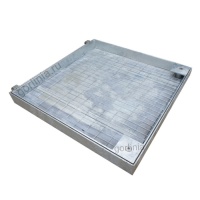 Крышка оцинкованного люка под скрытое мощение тротуарной плиткой - вид со стороны замков